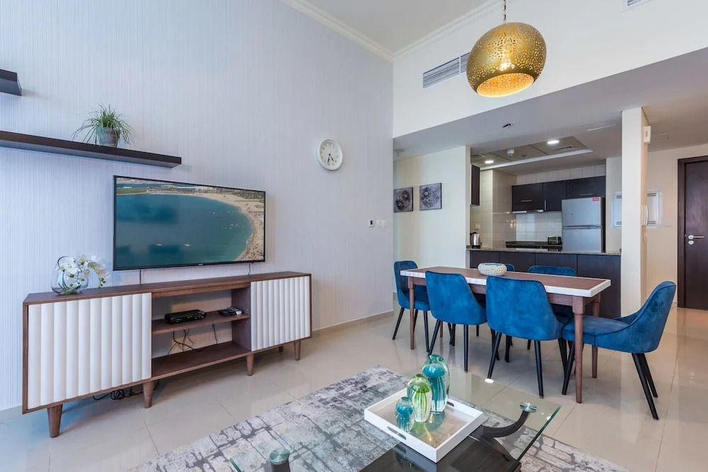 West Tower by Deluxe Holiday Homes
