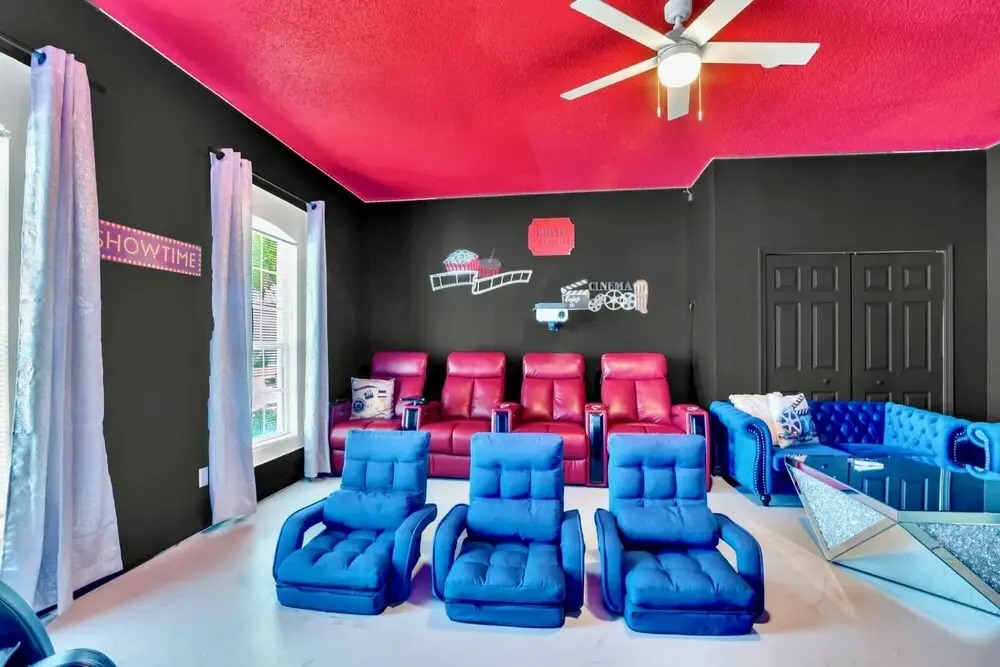 6BR Family Home With Private Pool Hot tub BBQ