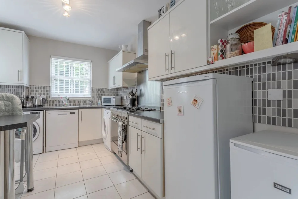 3 Bedroom House Close to Victoria Park