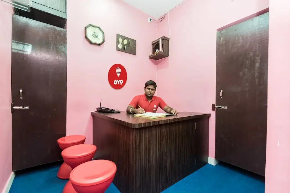 OYO 9312 Bharat Apartment