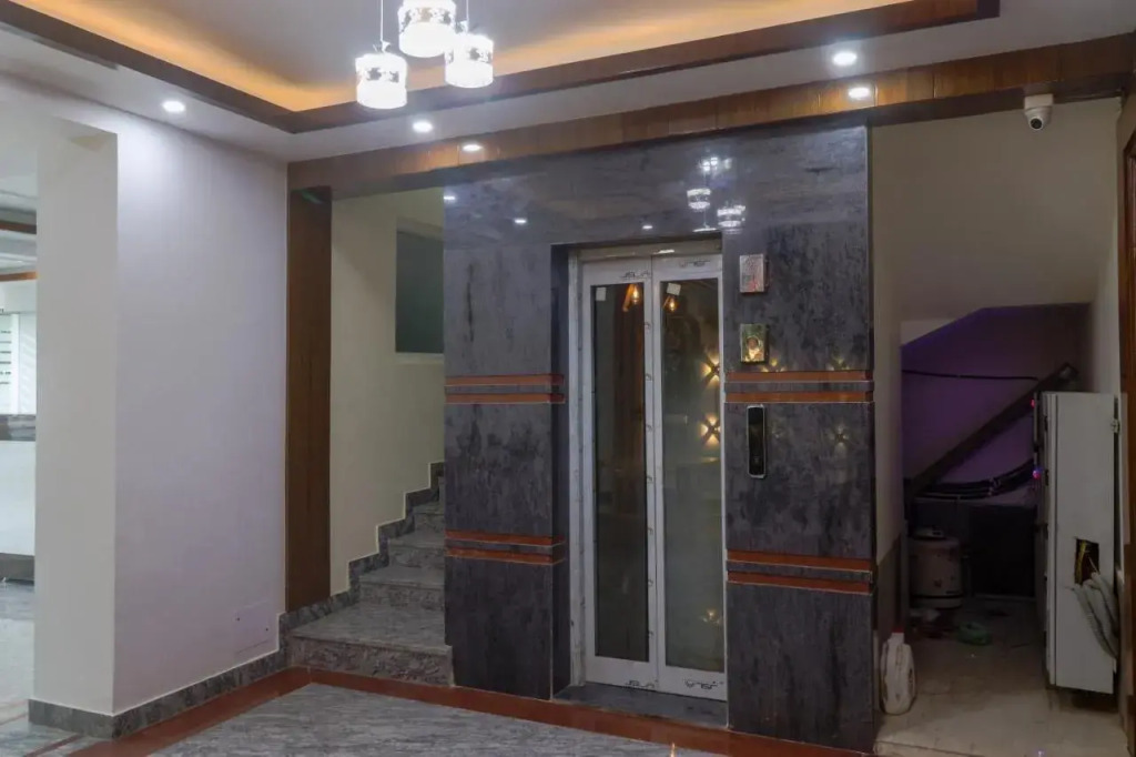 FabHotel Star Corporate Suite - Medicity Gurugram near Medanta Hospital