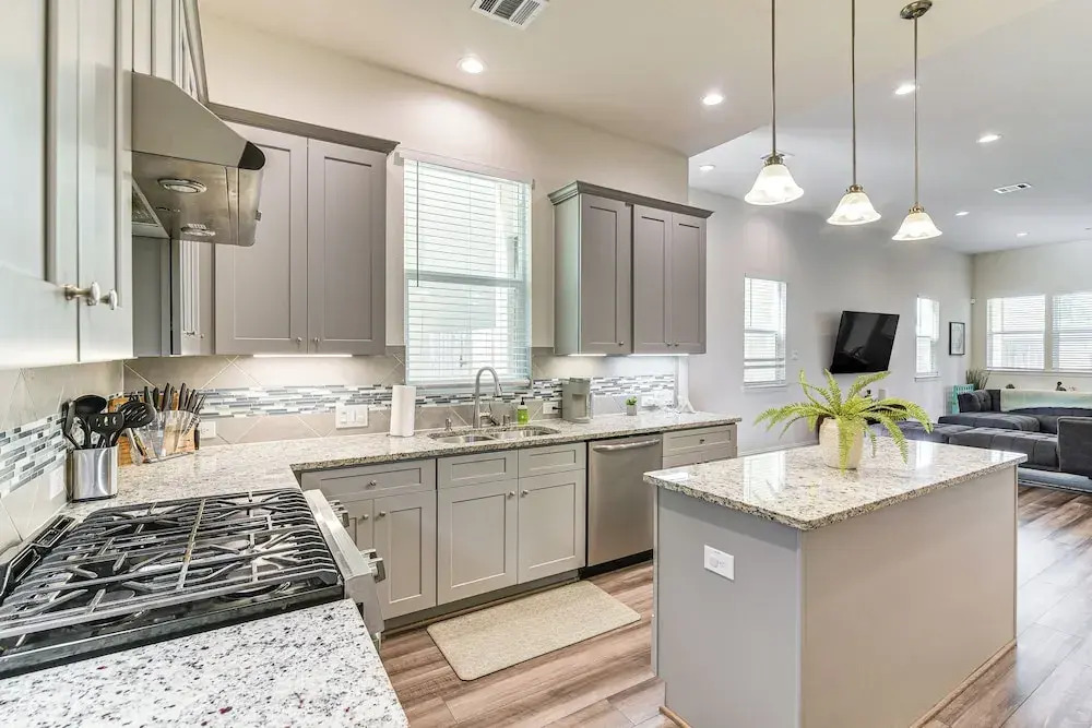 5 Mi to Downtown - Chic Home w/ Patio in Houston!