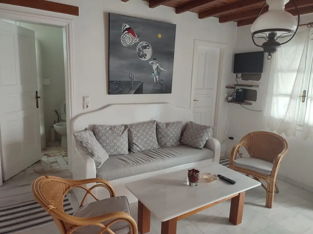 Ornos Beachside 2 Bd Stylish House