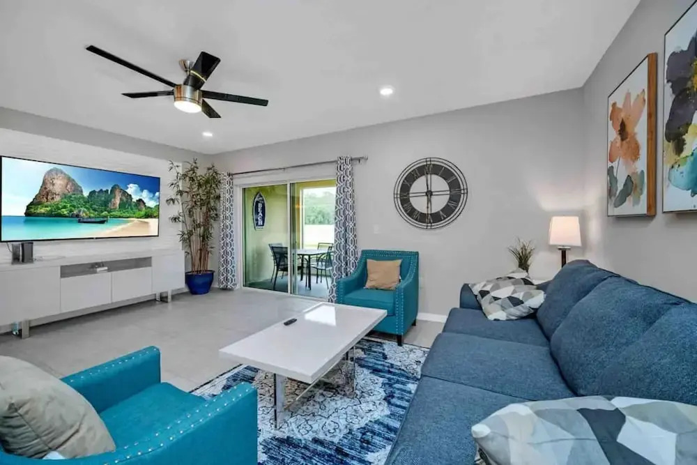 Super Boho Chic Stylish Blend Near Disney