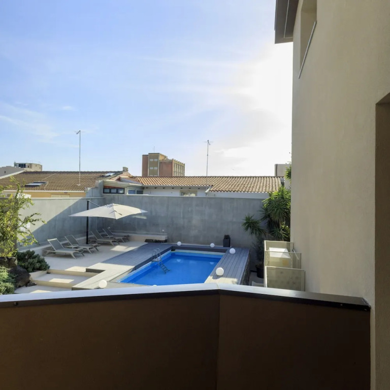 Elegant Accommodation in Catania-beahost