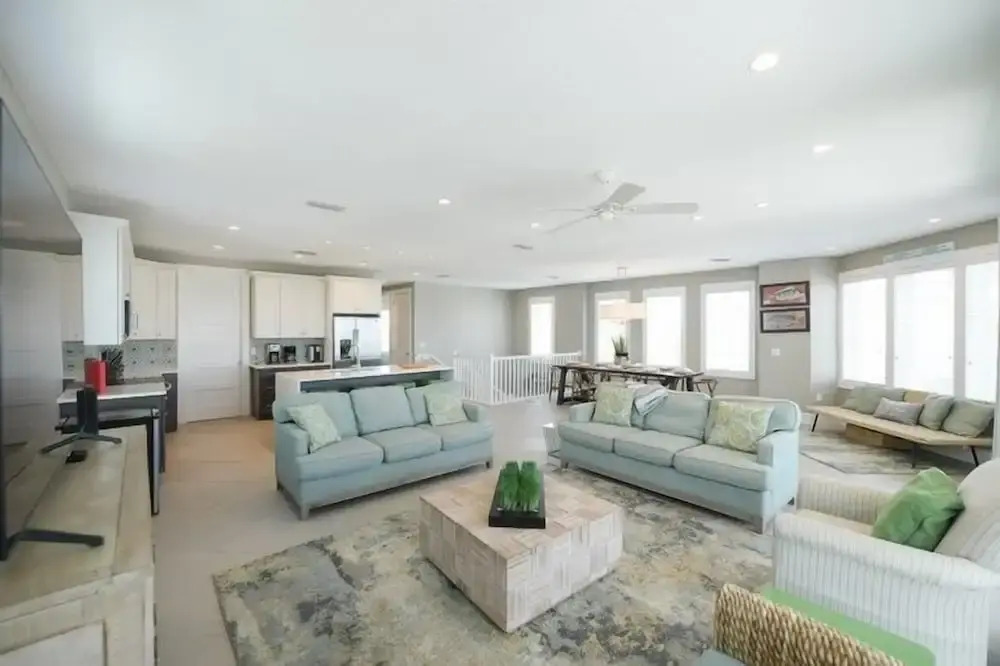 Sunset Surf 2201 Ave C 6 Bedroom Home by RedAwning