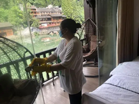Zixuan Pavilion Riverside Inn