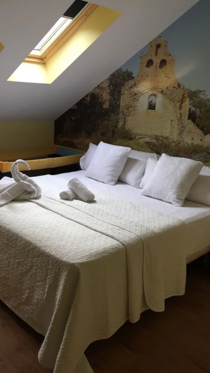 The Way Hostel Molinaseca -Grupo Rosa Azul
