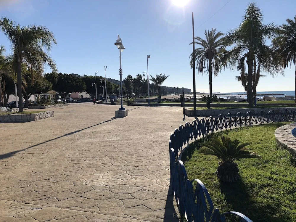 Rentcostadelsol Malaga-El Palo