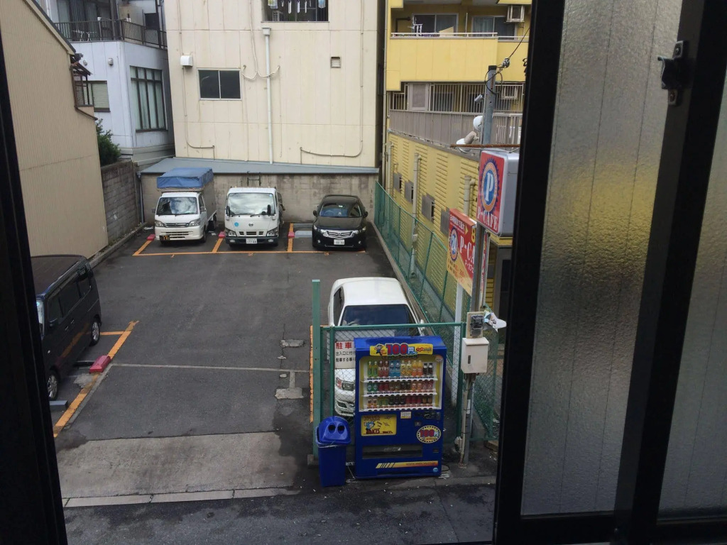 Apollo Budget Weekly near Namba