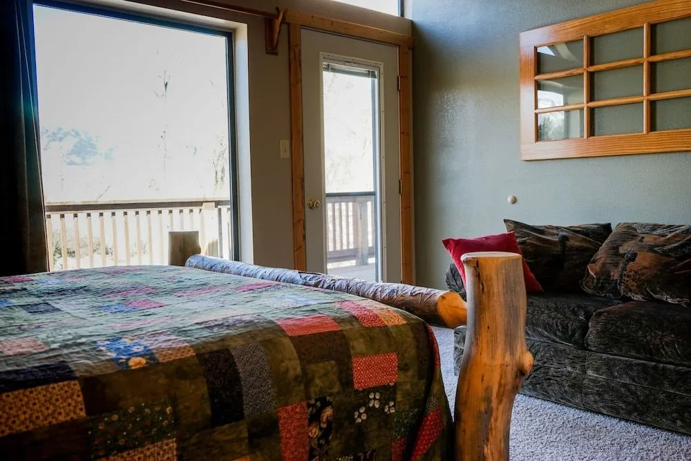 BuffaloPeaks Lodge