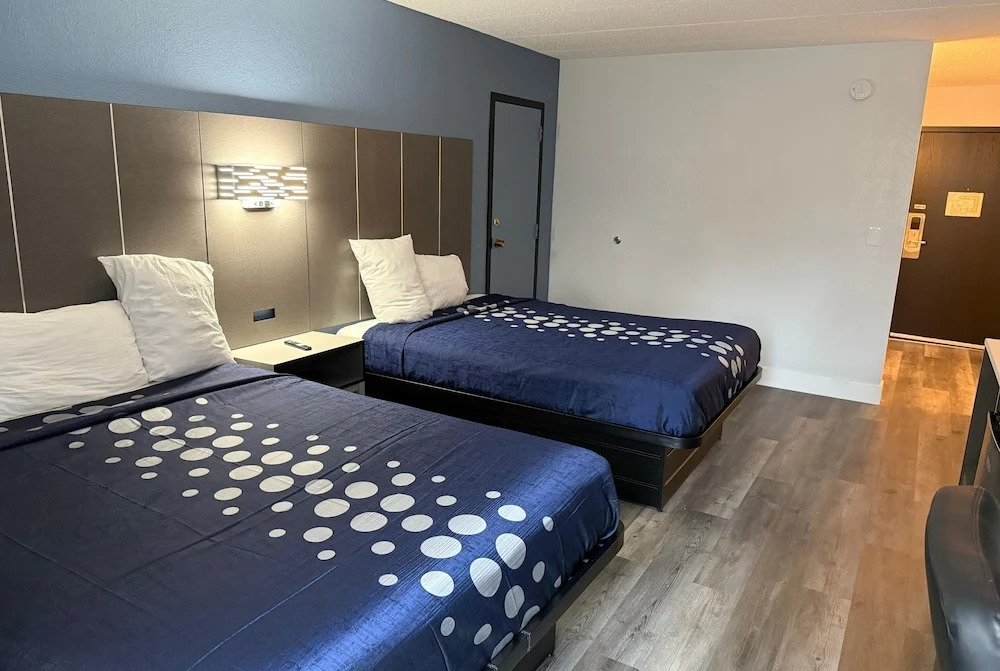 Coratel Inn and Suites By Jasper Lacrosse
