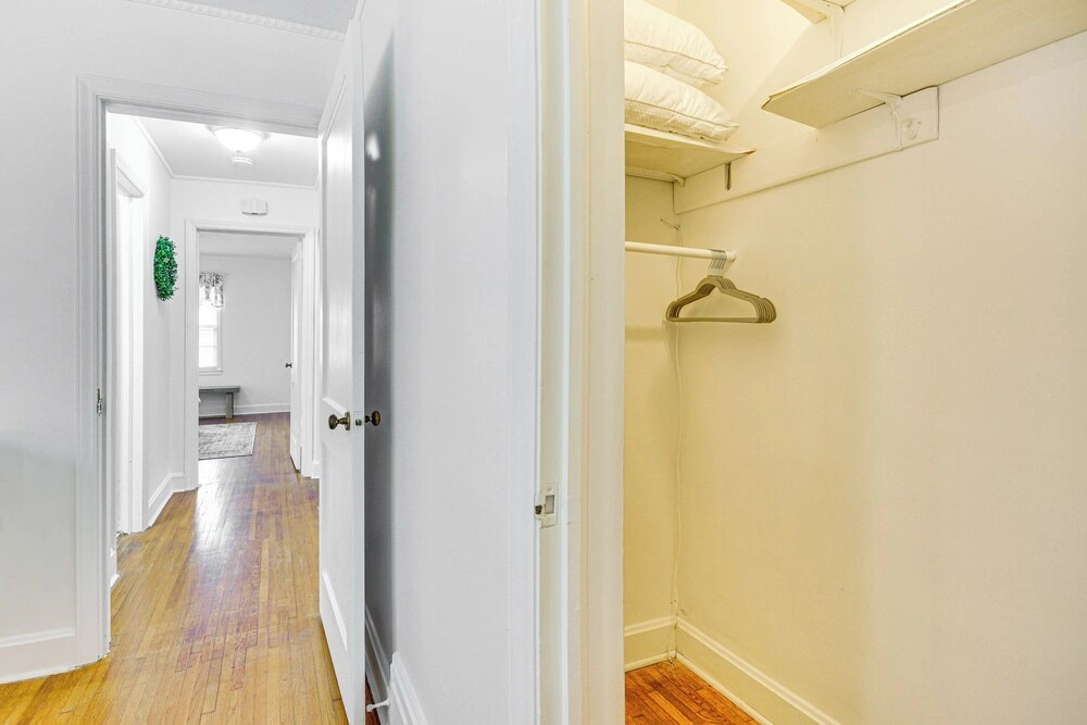 'dogwood Cottage' w/ Fireplace: 1 Mi to University