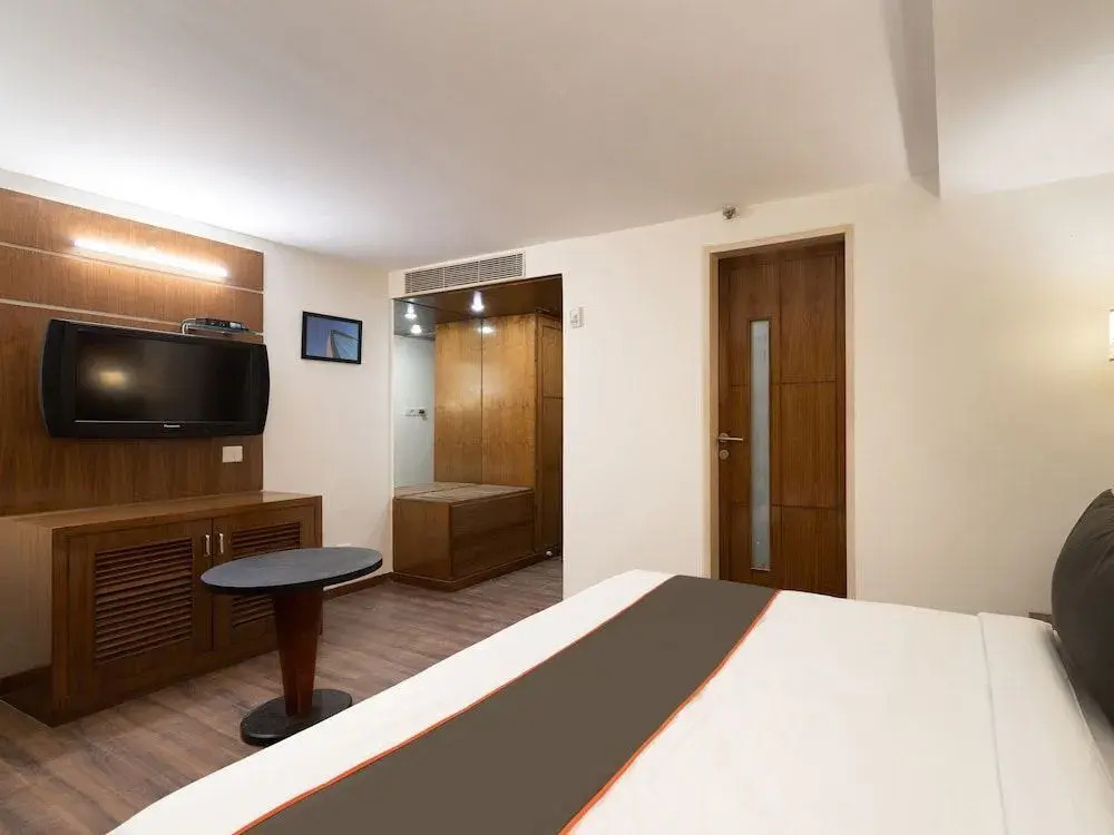 Avalon Hotel by OYO Rooms