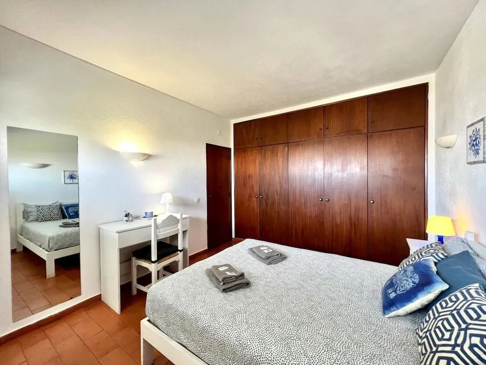 Albufeira Town Apartment by Homing
