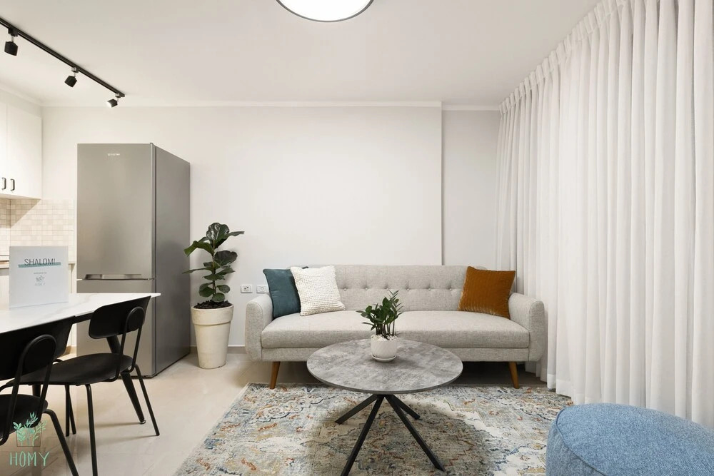 ALMA City Center Classical Apartments by HOMY