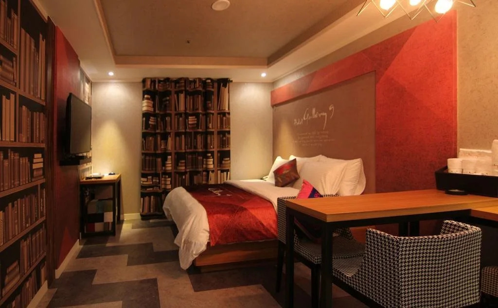 Gallery 9 Motel