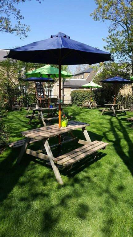 Coach & Horses Hotel