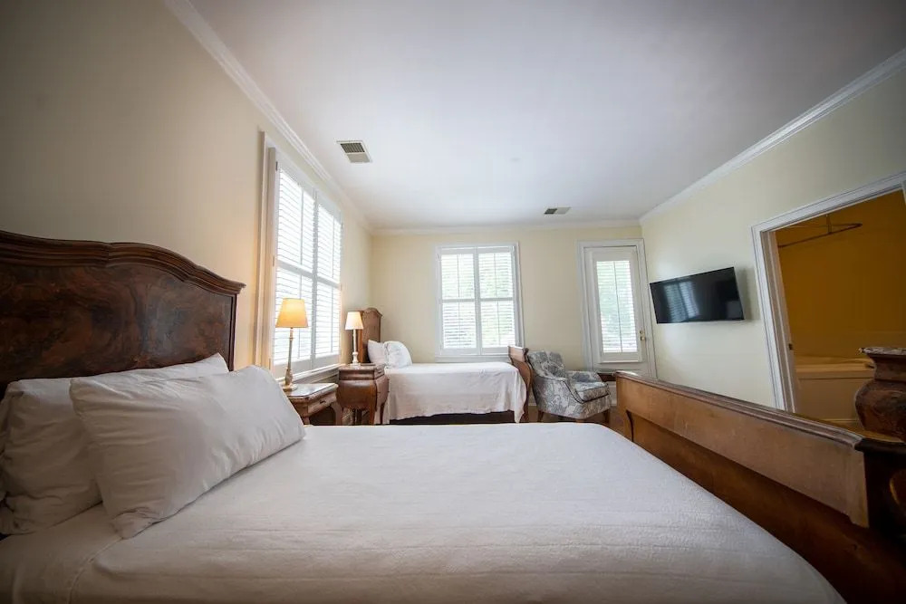 The Edenton Collection - Granville Queen Inn
