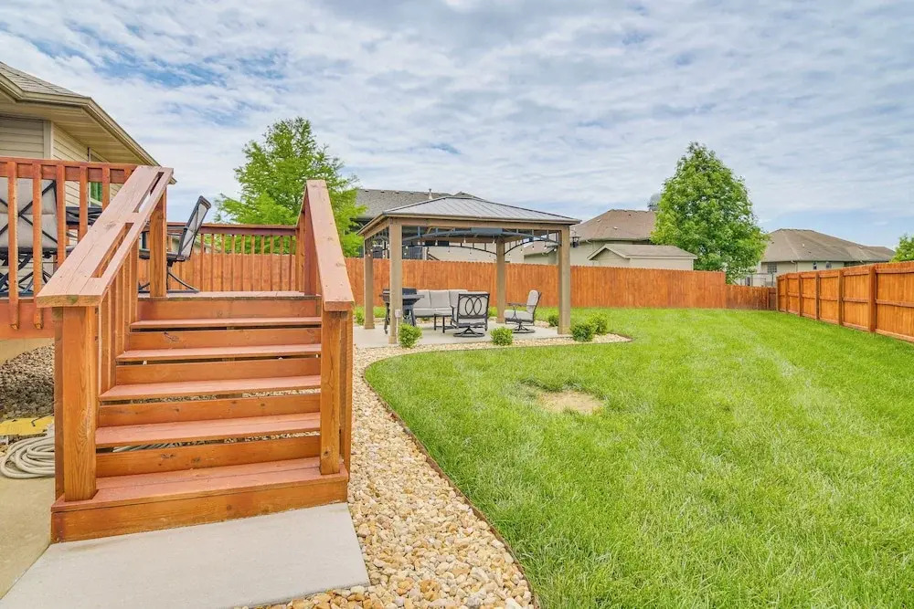 Pool Access, Grill & Gazebo: Ozark Getaway!