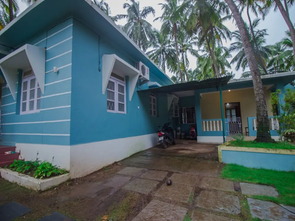 OYO 16456 Home Decent 1BHK Vagator