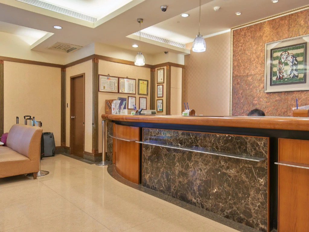 Y Hotel