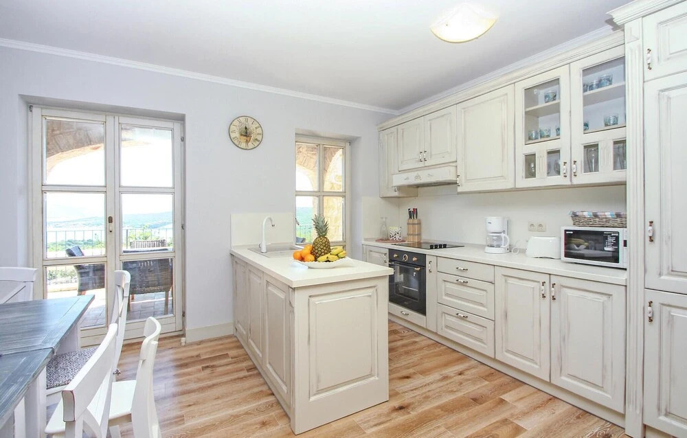 Nice Home In Malinska