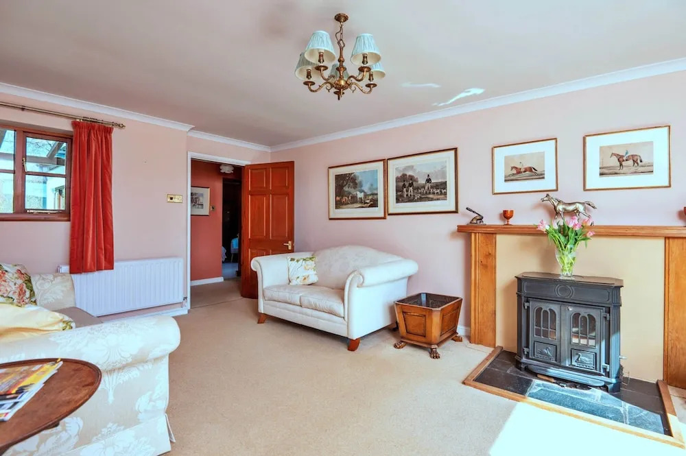 Holiday Home in Mid Wales With Countryside Views
