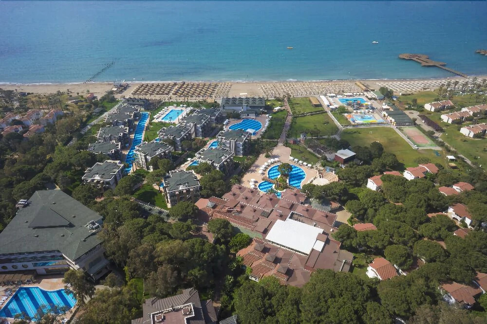 Euskara vue baie parking piscine