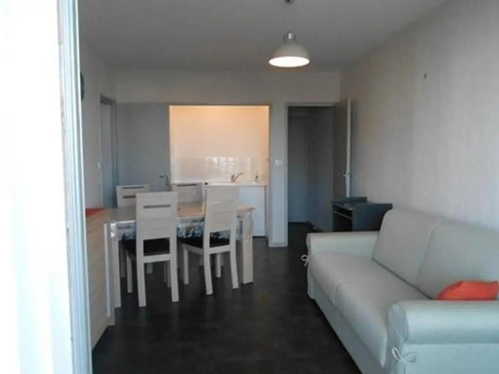 Appartement Saint-Gilles-Croix-De-Vie, 2 Pièces, 4 Personnes - Fr-1-324-464