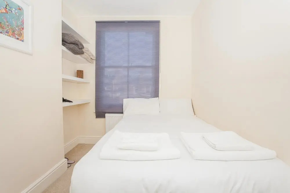 Modern 2 Bedroom Apartment On The Doorstep Of Queens Park