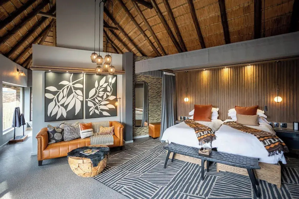Tuningi Safari Lodge