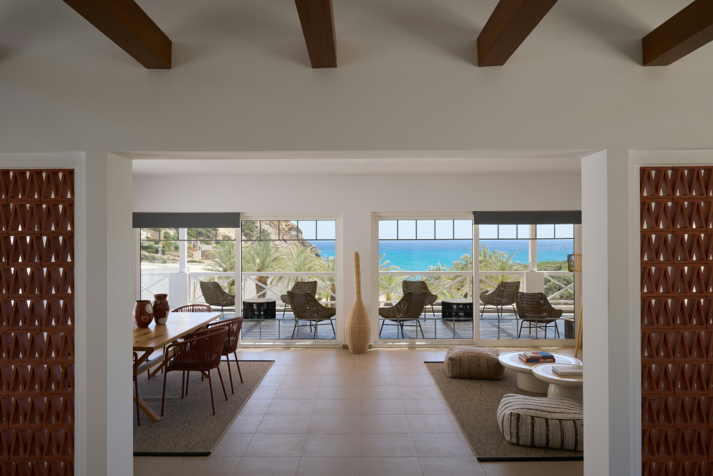 Golden Milos Beach Ηouse by Domotel