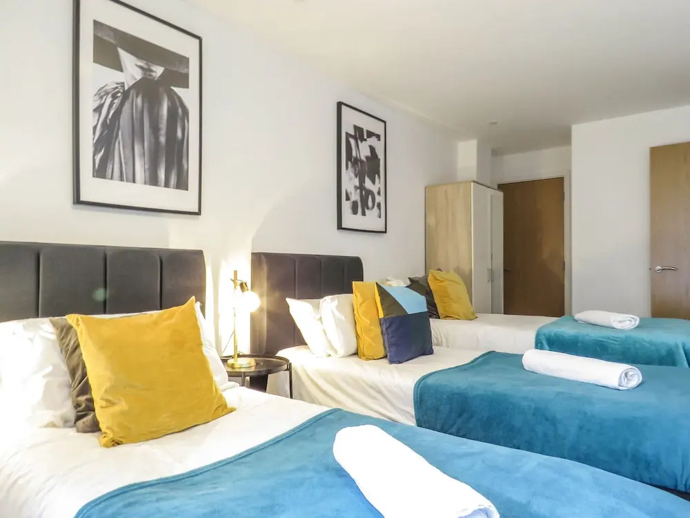 Tudors eSuites Birmingham Canalside Apartments