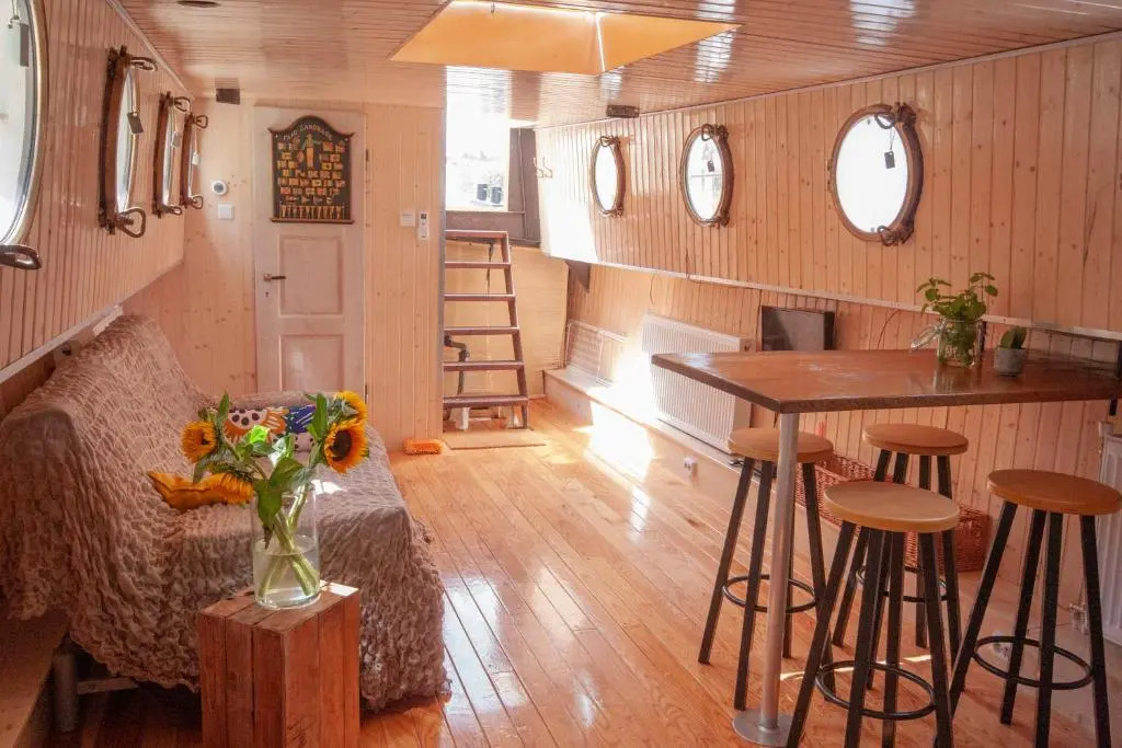 Houseboat Vinkeveen