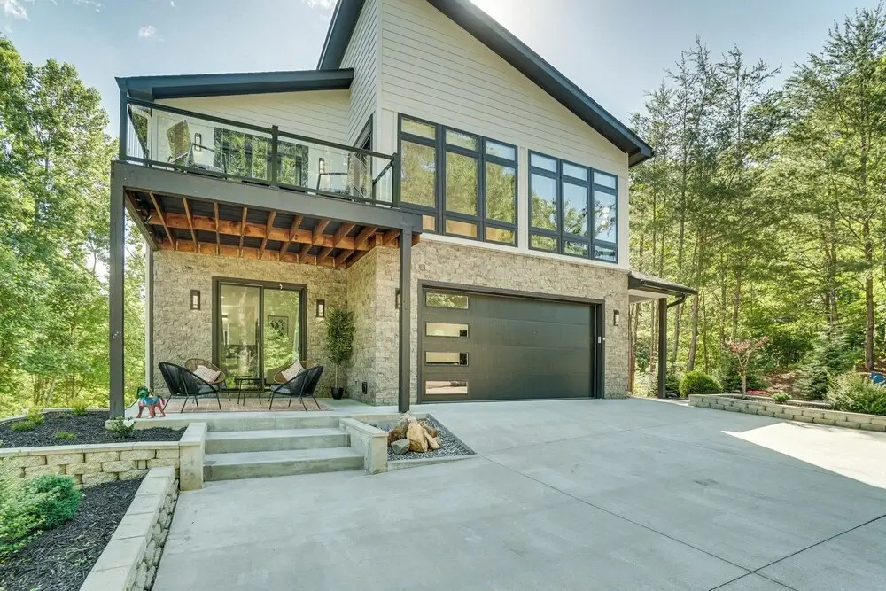 Luxury Modern Home on Golf Course w/ Game Room!