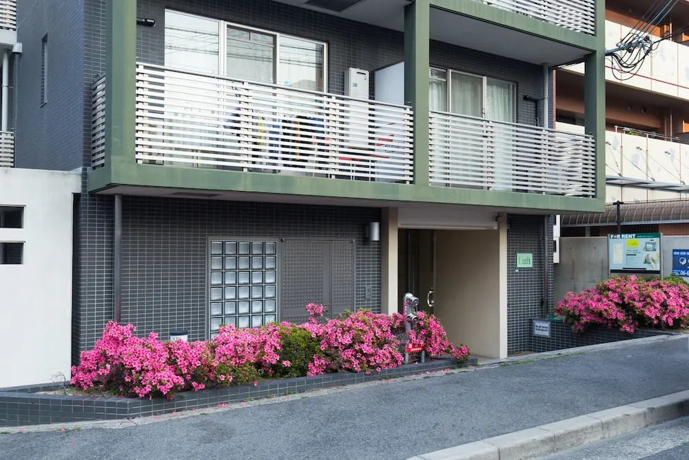FUJISAKURA