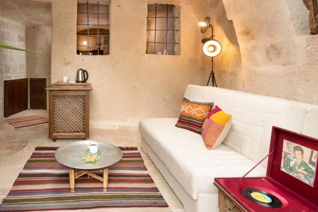 Cappa Via Cave Hotel