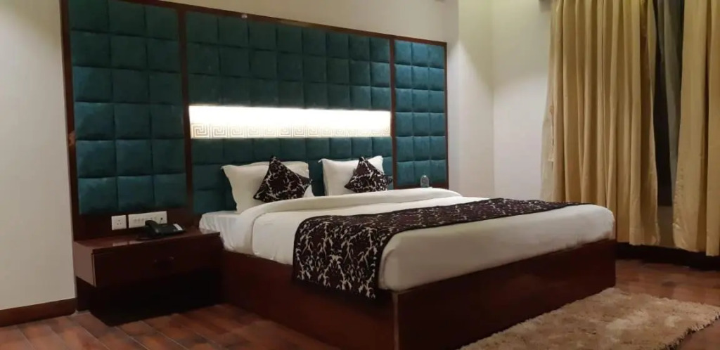 Grand Geet Hotels