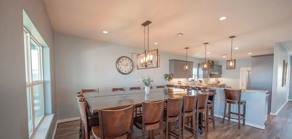 Big Blue - 4 Br Home