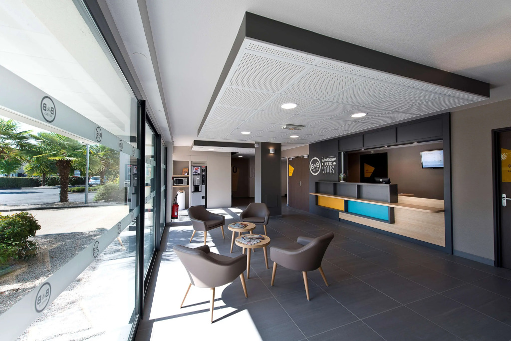 B&B HOTEL Pau Zénith