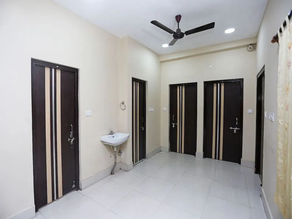 OYO 23623 Aakash Bika Guest House
