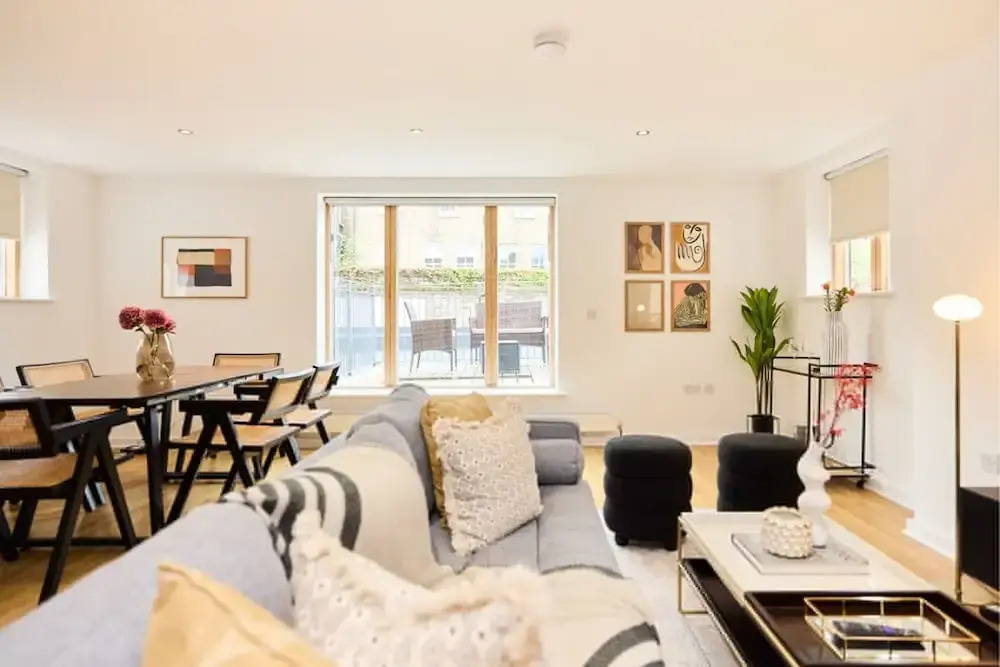 The Gwendolen Place - Contemporary 2BDR Flat w/ Terrace + Balcony