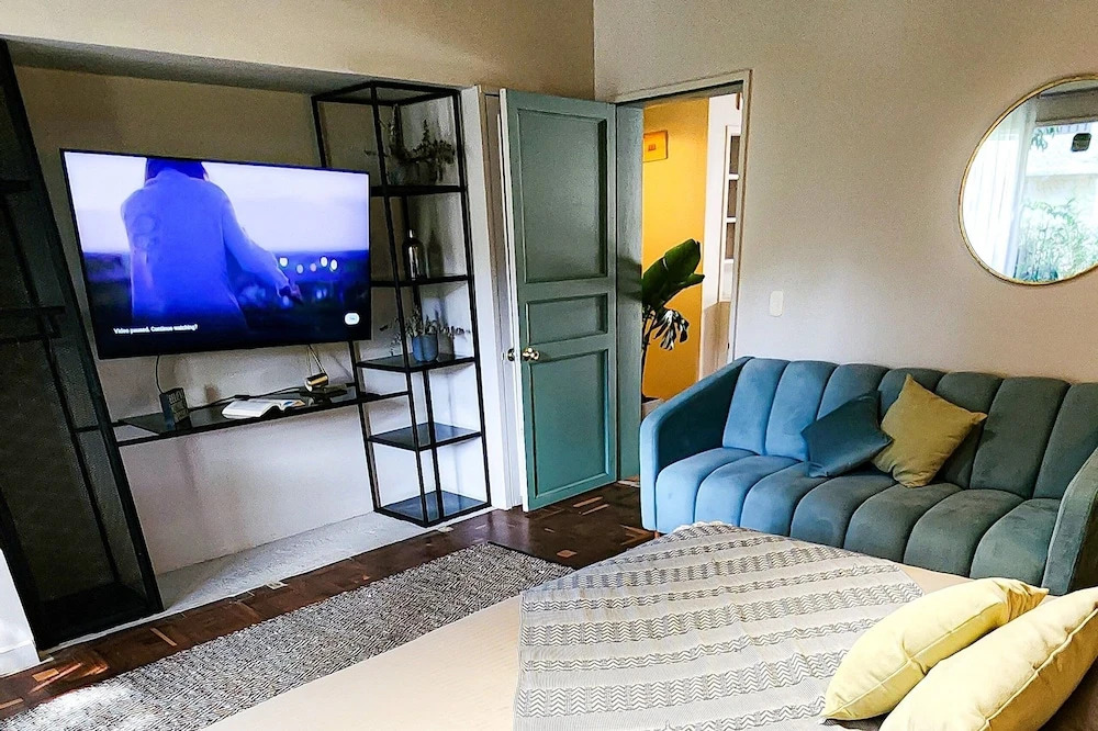 Luxury Villa In Aguacatala