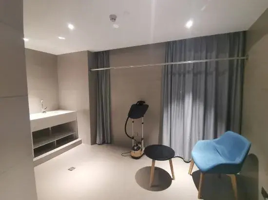 Homeinn·neo(Shiyan Wuyan Pedestrian Street Hong Kong City)