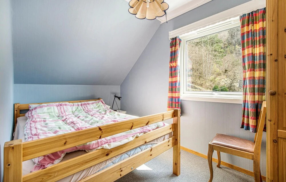 4 Bedroom Amazing Home In Strandebarm