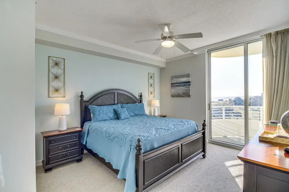 Beachside Biloxi Club Condo: Balcony w/ Ocean View