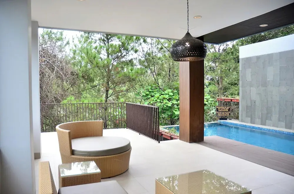Asmaya Hill View Villa 7 Bedrooms With a Private Heated Swimming Pool and a Billiard Table