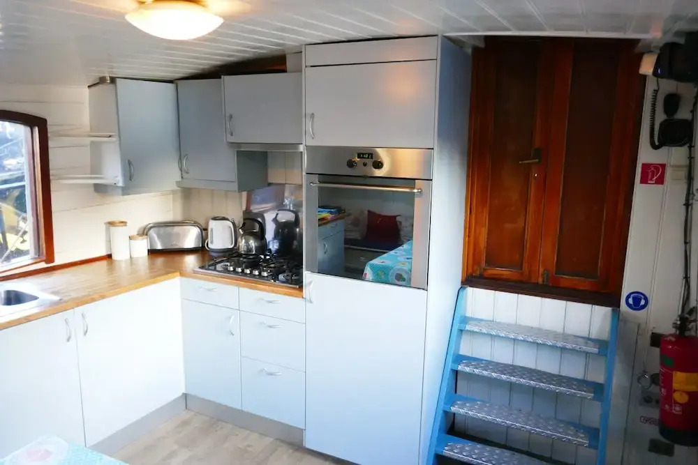 Boat-Apartment Rotterdam Fokkelina