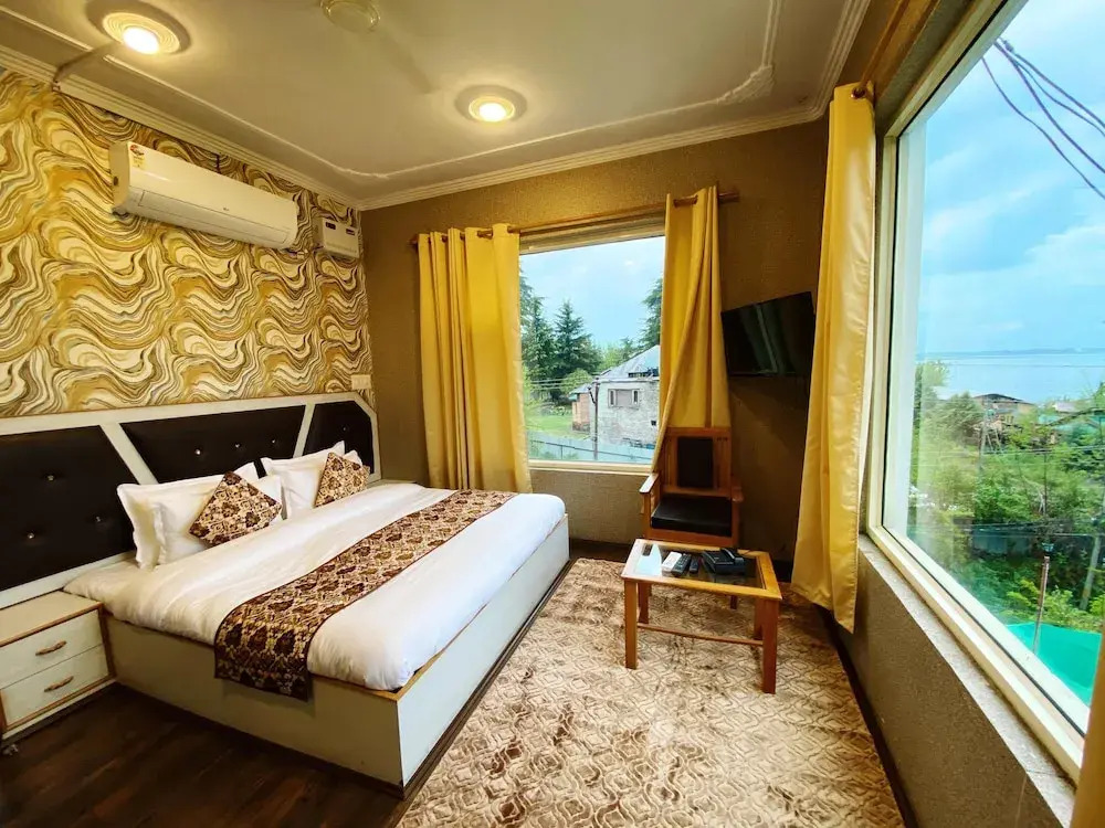 Rozan Jaai Orchard Hotel